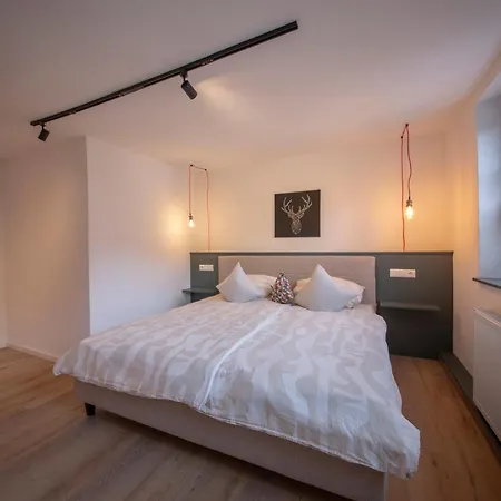Appartement Haus Zum Wappen à Hellenthal Extérieur photo